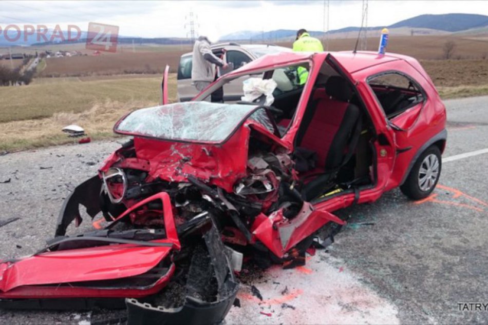 Nehoda medzi Spišským Štvrtkom a Spišskou Novou Vsou: Na mieste zasahovali aj le