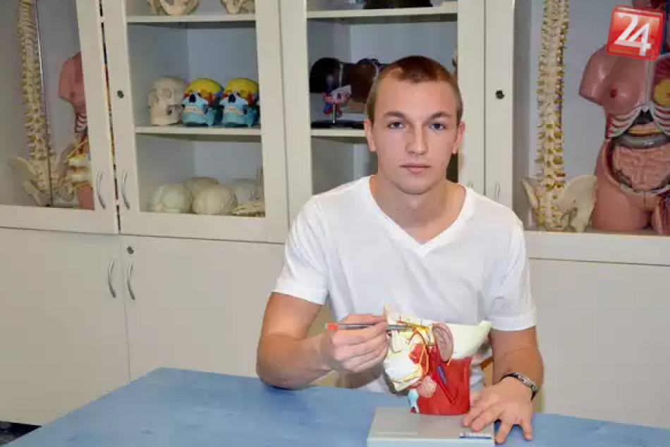 Študent Lekárskej fakulty so svalovou distóniou FOTO