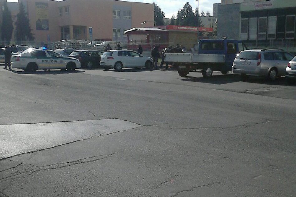 V centre Žiaru spôsobila rozruch policajná akcia: Zasahovali kukláči!