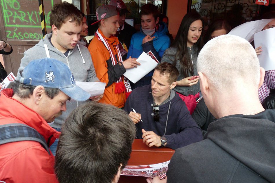 Barani odložili hokejky: Svoju zručnosť predviedli s fixkami v rukách