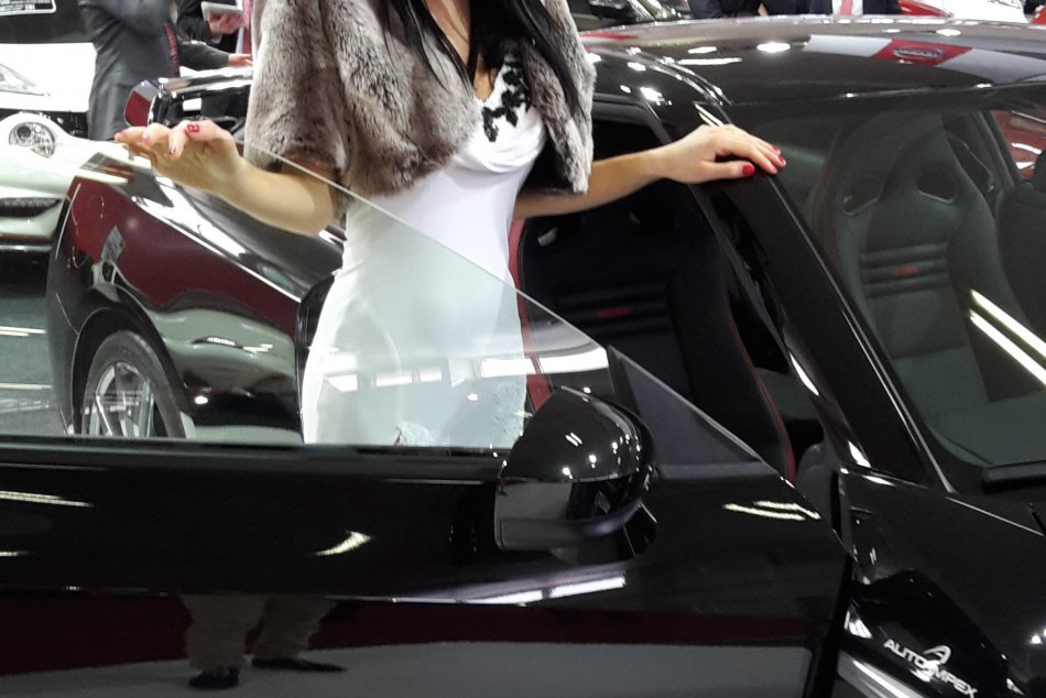 Najkrajšie hostesky bratislavského autosalónu