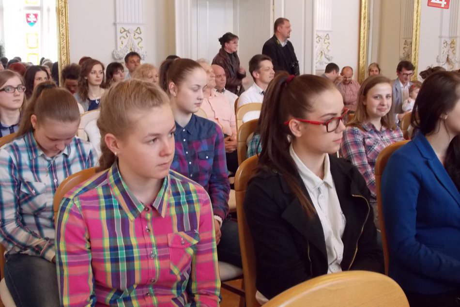 Prijatie najúspešnejších športovkýň primátorom mesta                            