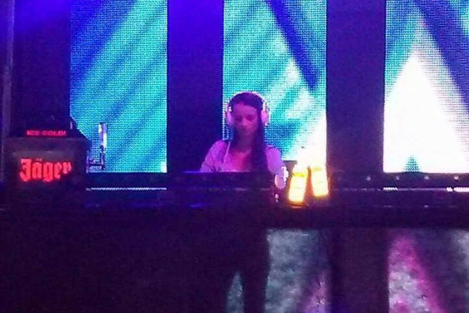 Mladá nitrianska DJ-ka Donna Bucks (21): Chlapi ma na party balia, mojim snom je