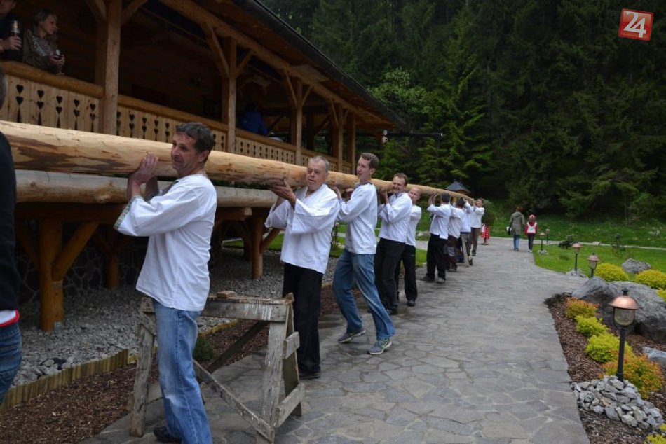 SADÍME MY MÁJE V ČUTKOVE