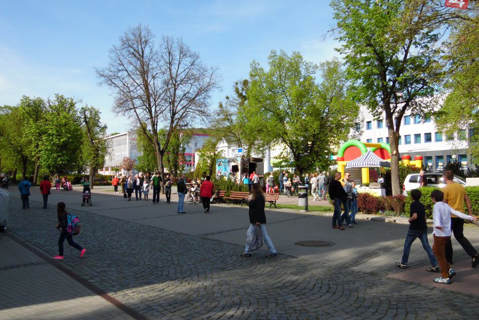 Švejkove pivné dni: Deň prvý, začiatok. + Stavanie mája