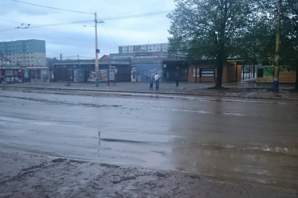 Prešovské Sídlisko III v blate: Obrazy zablatených ulíc!