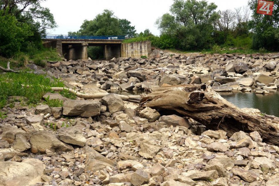 Pokles vodnej hladiny na Zemplínskej šírave OBRAZOM