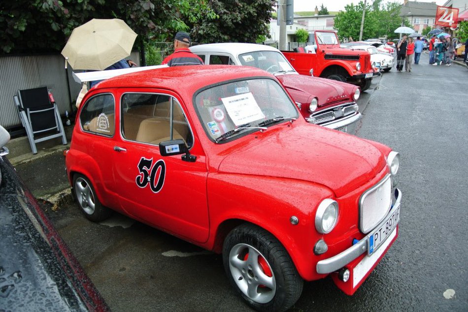 Staré mašinky vystavené na obdiv