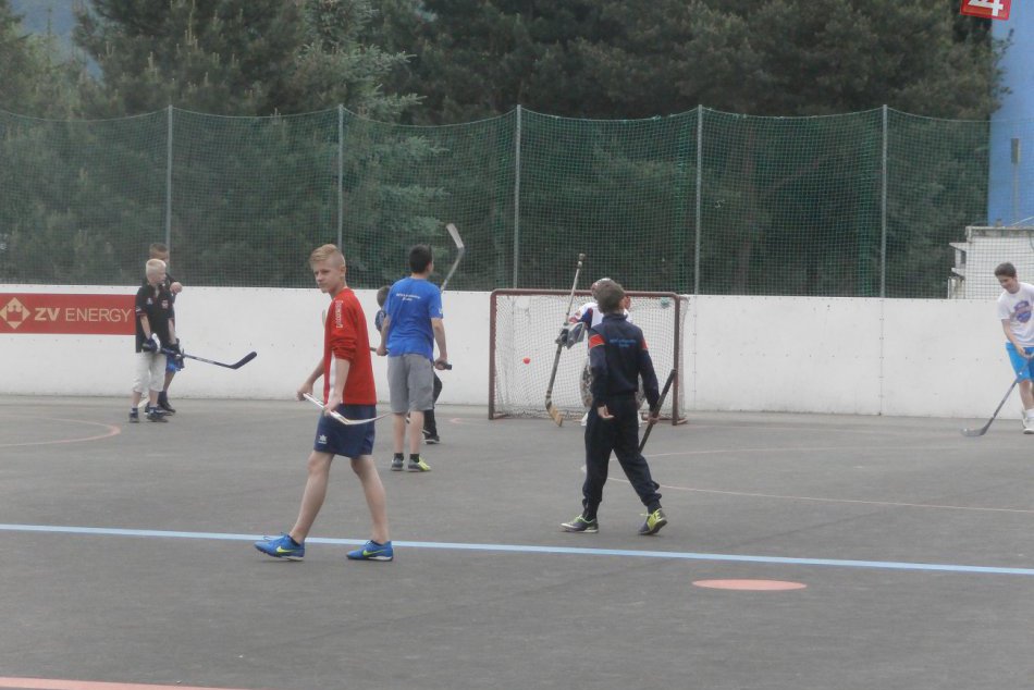 Z bývalého školského ihriska je hokejbalové