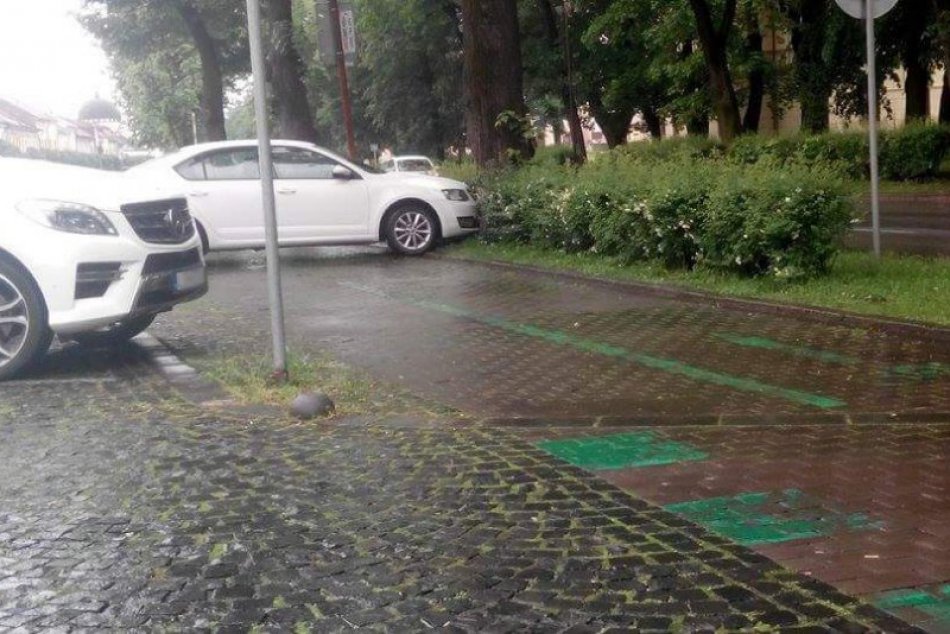 Aj takto sa dá zaparkovať v Spišskej