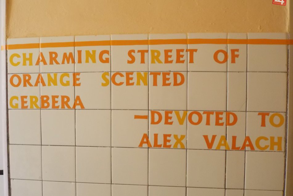 Originálne ulice na chodbách novoveského gymnázia :)