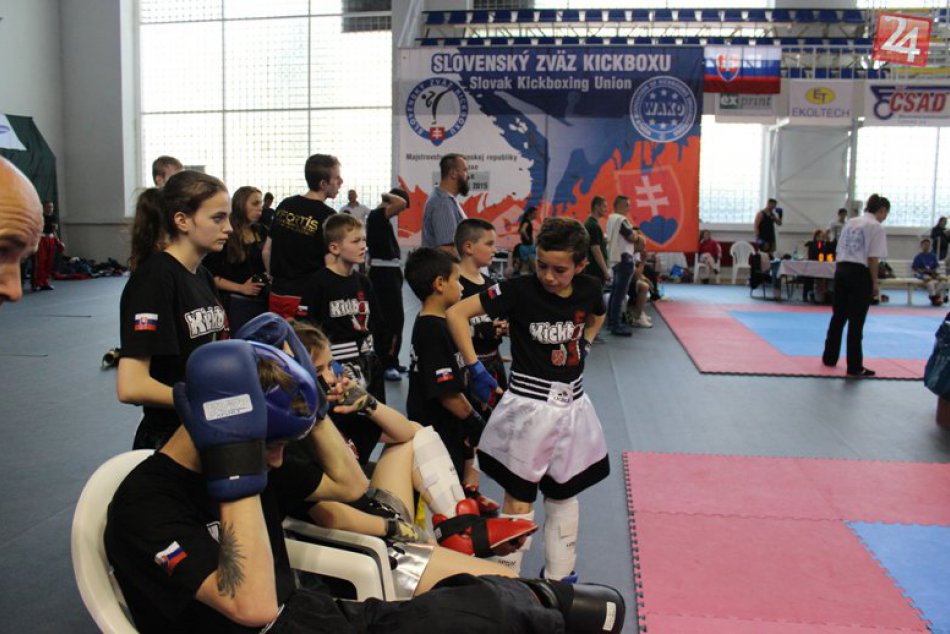 Revúcki kickboxeristi sa so súpermi nemaznali: Domov priniesli nejednu medailu