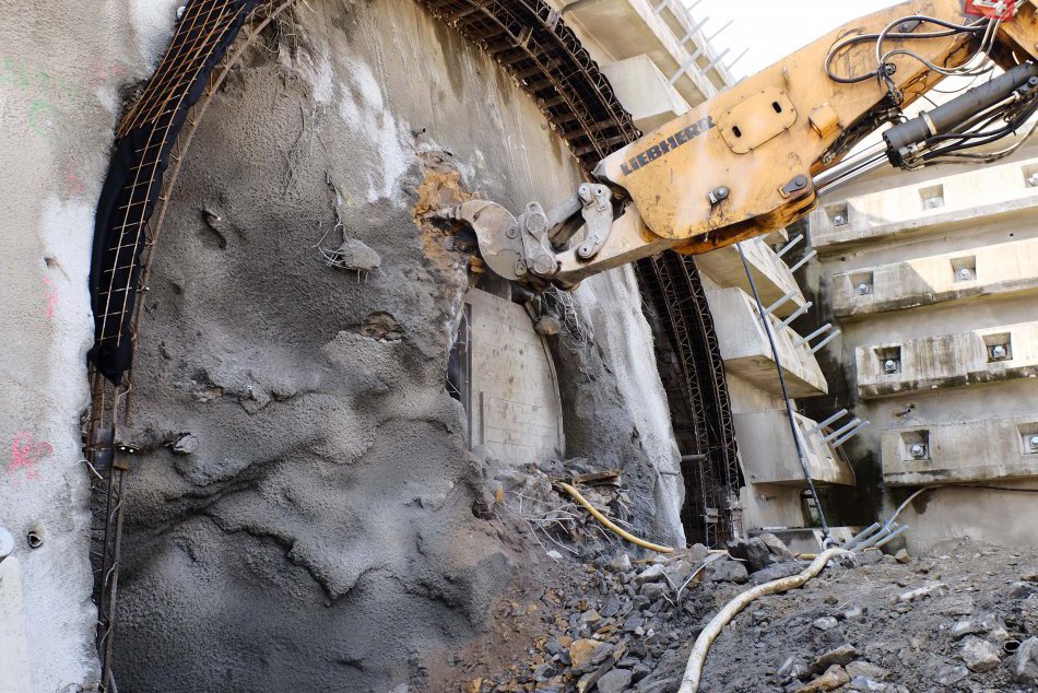 Odštartovalo razenie najdlhšieho slovenského tunela Višňové