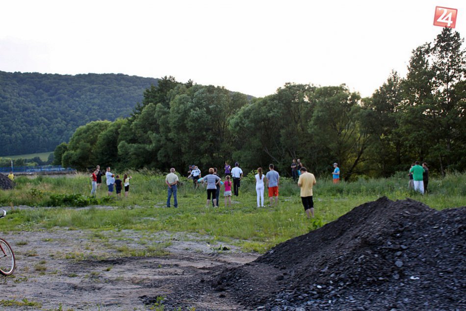 Nevšedná kuriozita: Jeleň sa prechádzal po uliciach mesta a úplne v pohode ;)