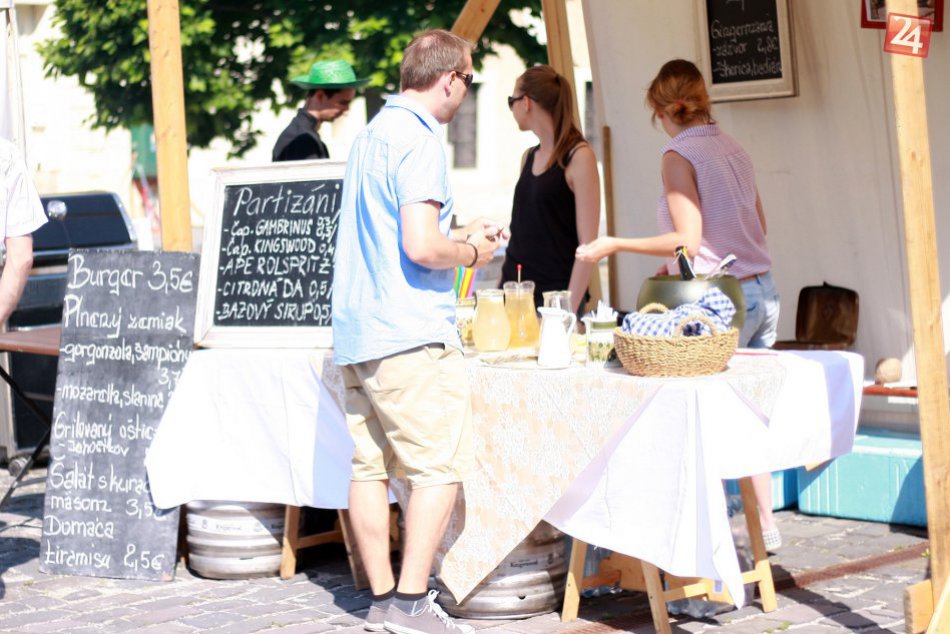 Zábery z obľúbeného podujatia: Obrazom z Trnavského rínka