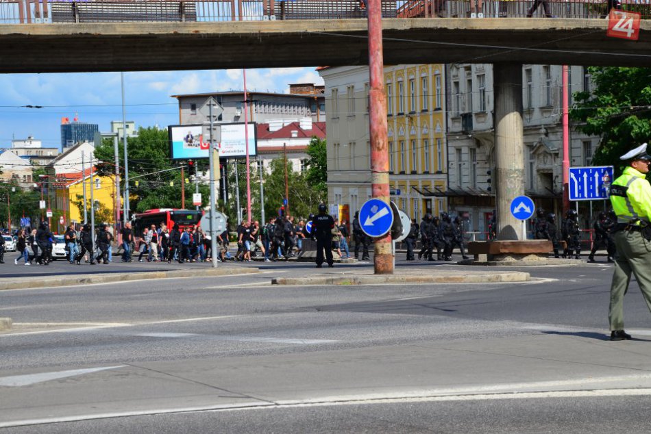 Demonštrácia proti imigrantom a islamizácii Európy