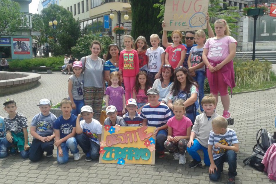 Dnes sa v Žiline objíma o sto šesť