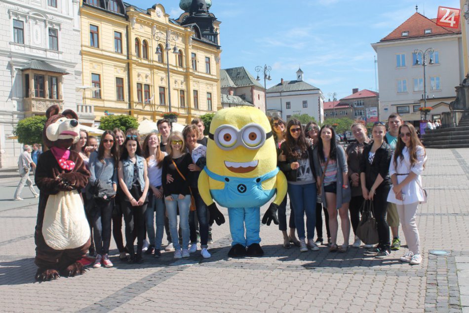 Hug Day 2015: Mladí celý deň rozdávali objatia, prekonali aj magický rekord!