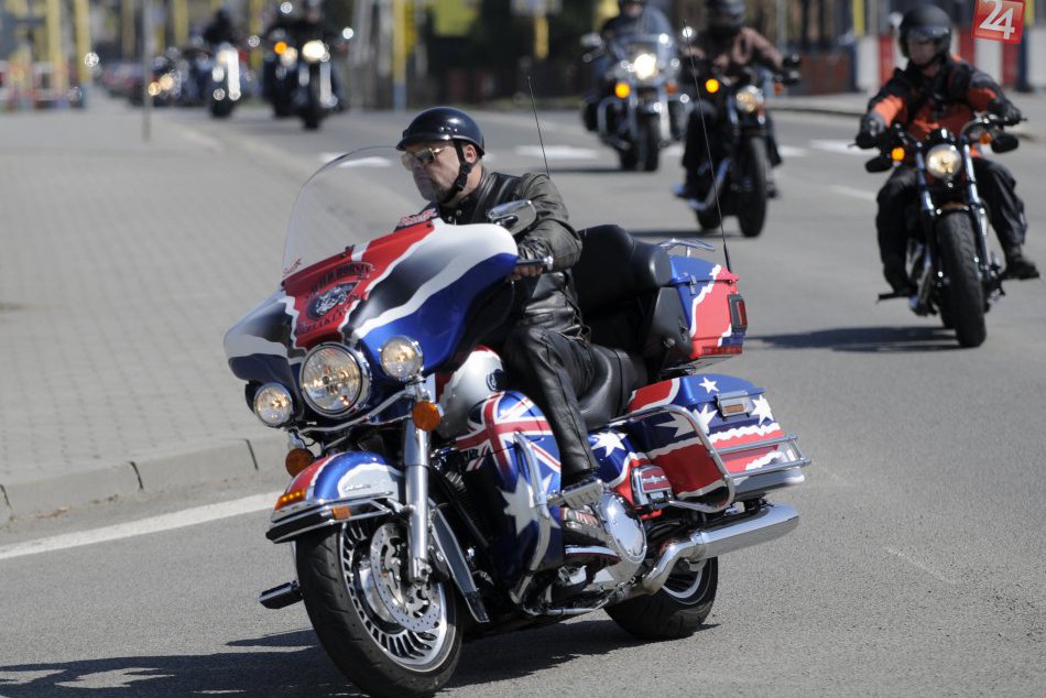 Naše cesty už brázdia aj motorkári. Dôležitá je obojstranná ohľaduplnosť