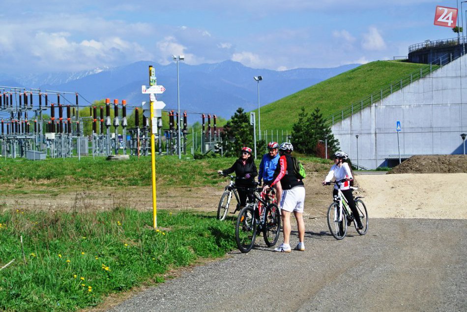 Cyklotrasa medzi Budatínom  a Strečnom napreduje