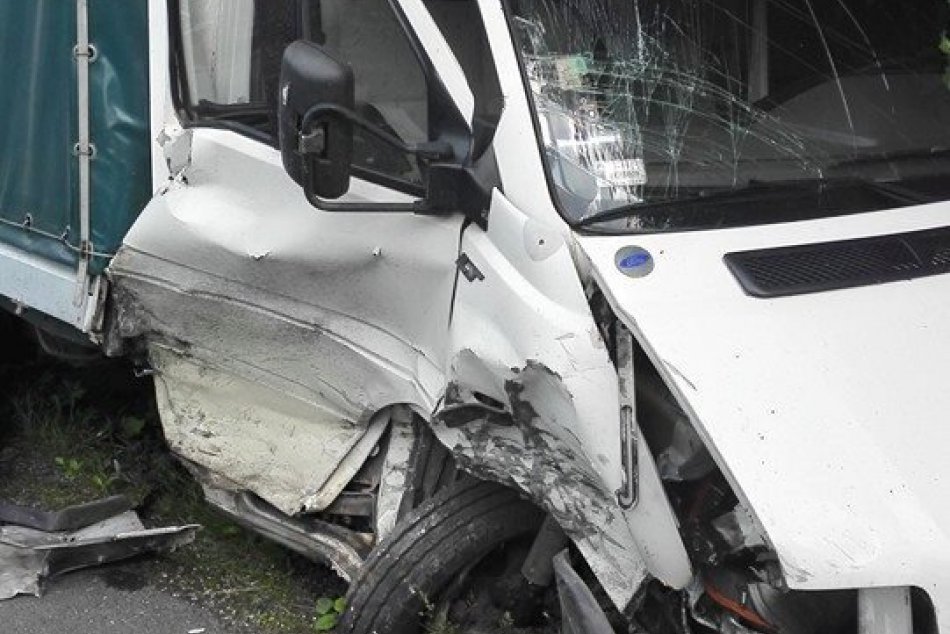 Čelná zrážka dvoch áut pri Krompachoch: Foto priamo z miesta