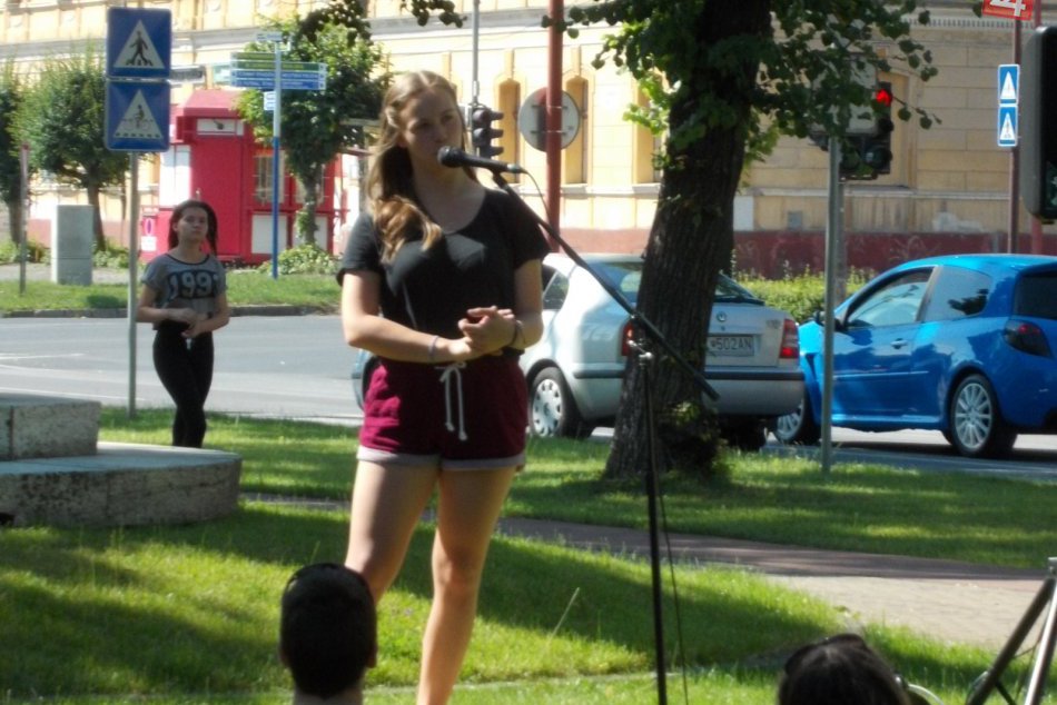 V Hyde parku sa počas dní humoru prezentovali so svojimi príspevkami študenti