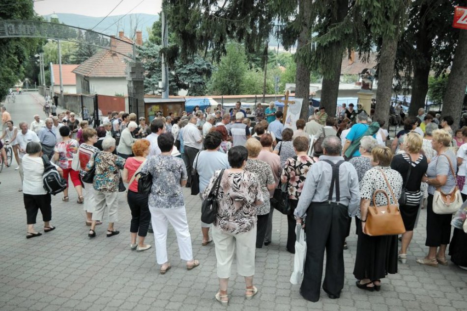V Topoľčiankach bolo rušno: Kresťania tu absolvovali známu Škapuliarsku púť