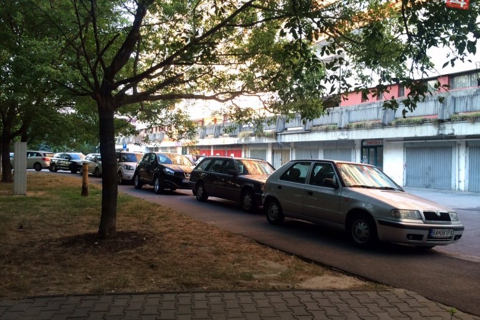 Parkovanie v Petržalke