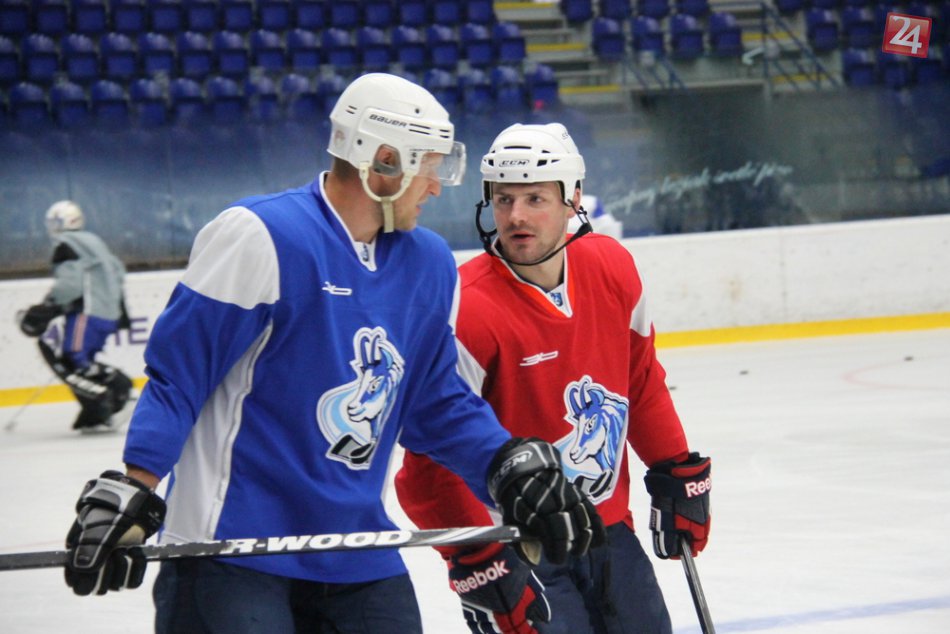 Popradskí hokejisti prvý raz vybehli na ľad: Takto to vyzeralo