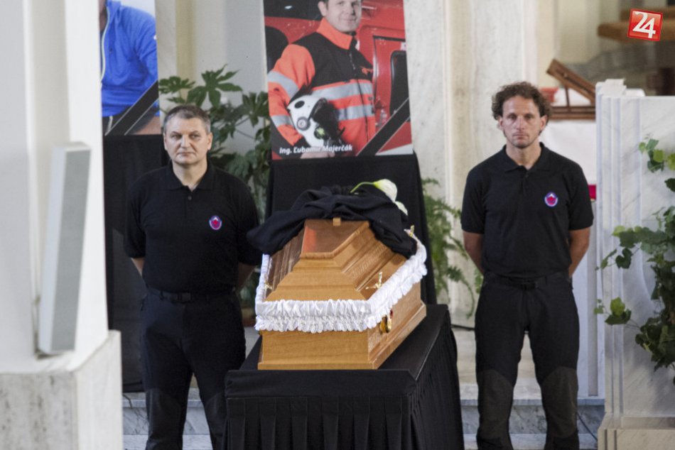 Rozlúčka so záchranármi - začiatok