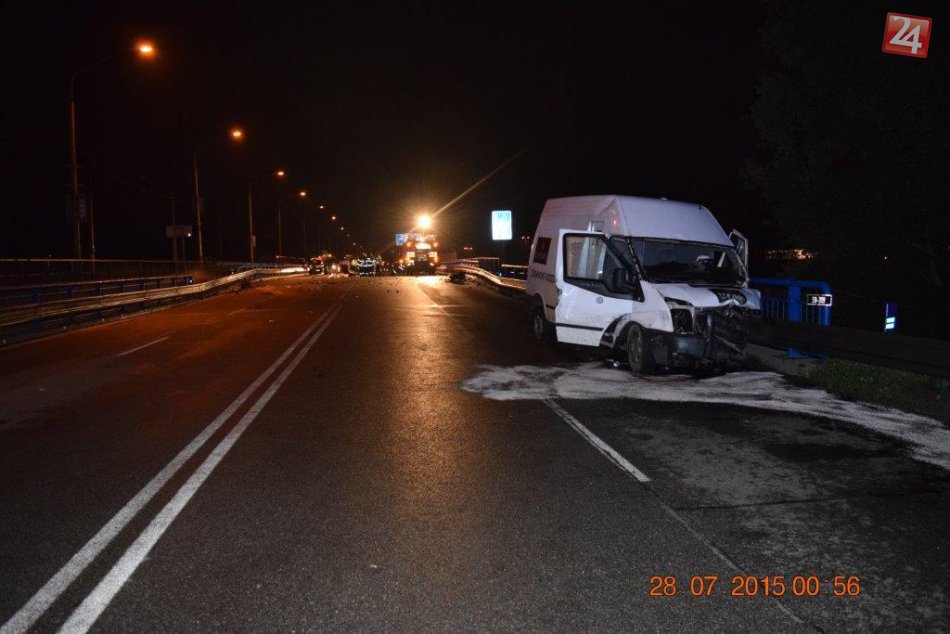 FOTO: Pri čelnej zrážke sa vážne zranili štyri osoby!