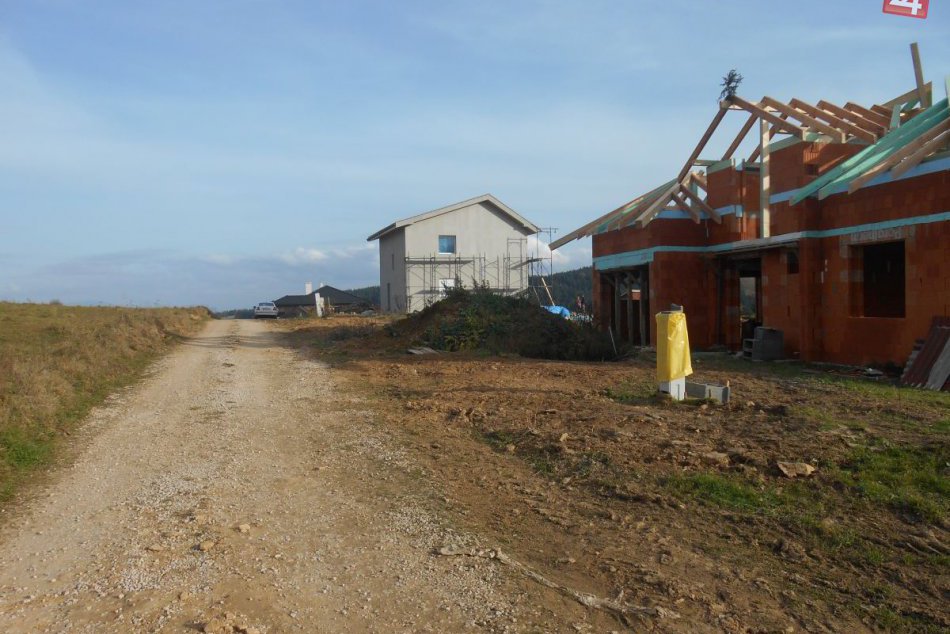 A sny sa stávajú skutočnosťou: Na Malom poli v Spišskej už bývajú prví obyvateli