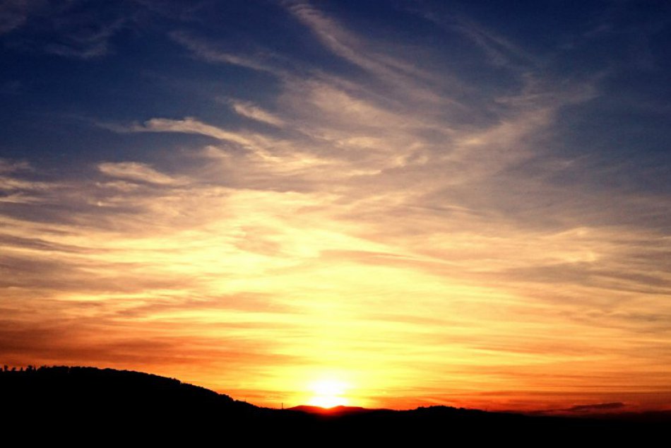 Núka sa to samo: Západy Slnka v Prešove z toho istého miesta, ale vždy iné!