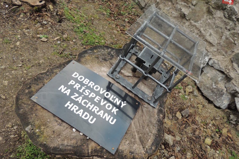 Zlodeja nezastavilo ani to, že pokladnička bola pripevnená