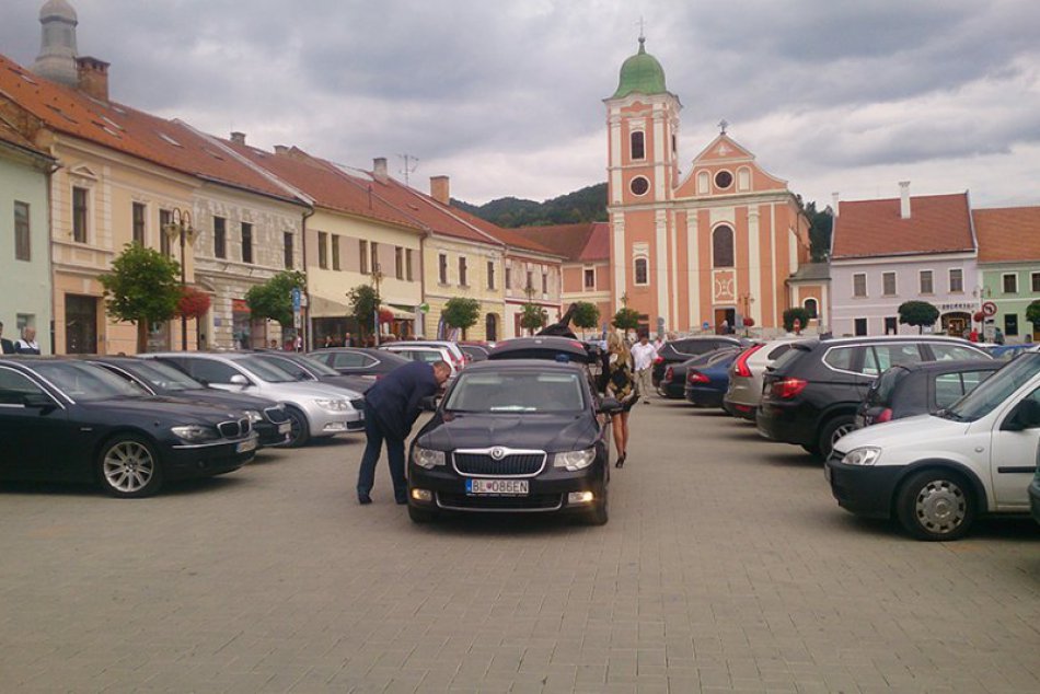 PRVÉ FOTO: Premiér Robert Fico v Rožňave!