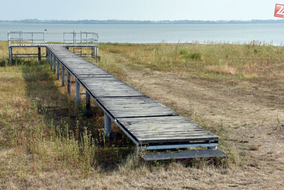 Obrázky, ktoré priniesla nízka hladina Šíravy