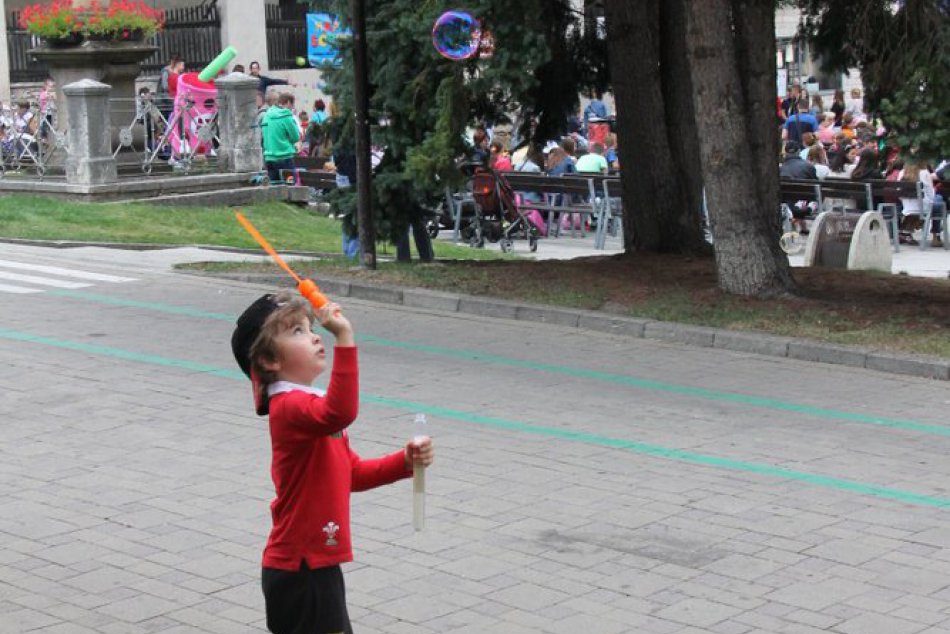 Centrum Popradu zaplnili bubliny.
