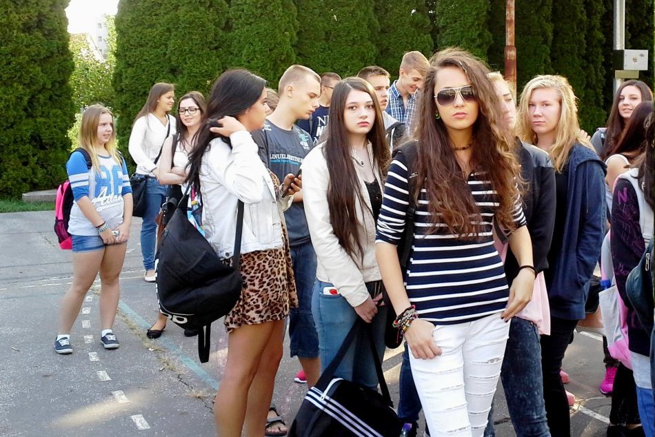 Študentky Obchodnej akadémie sa na prvý deň v školskom roku parádne nahodili
