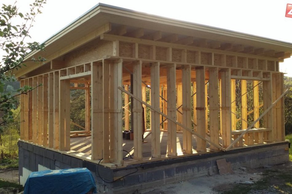 Slamený domček z rozprávky