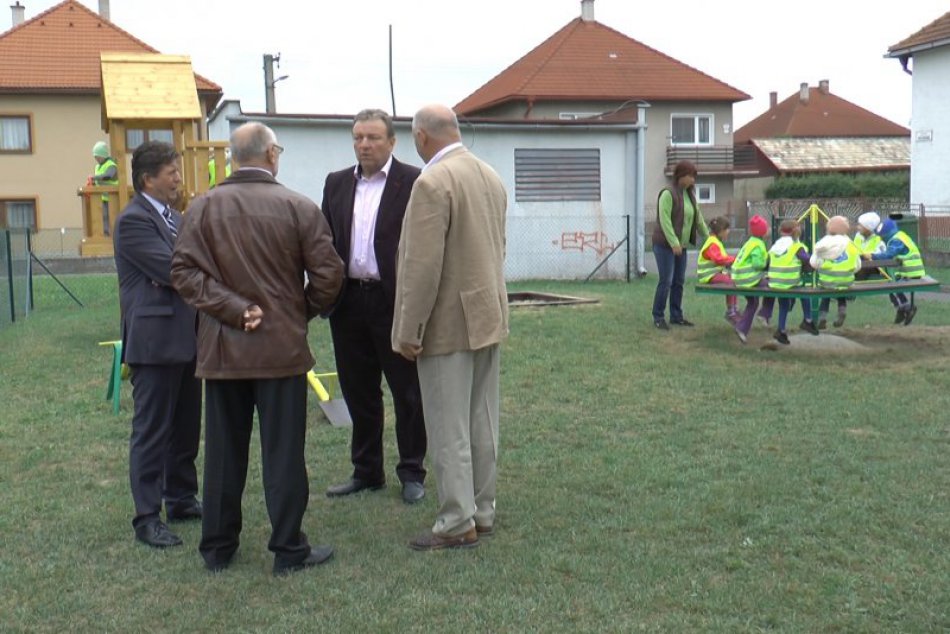 Otvorenie detského ihriska v Palúdzke