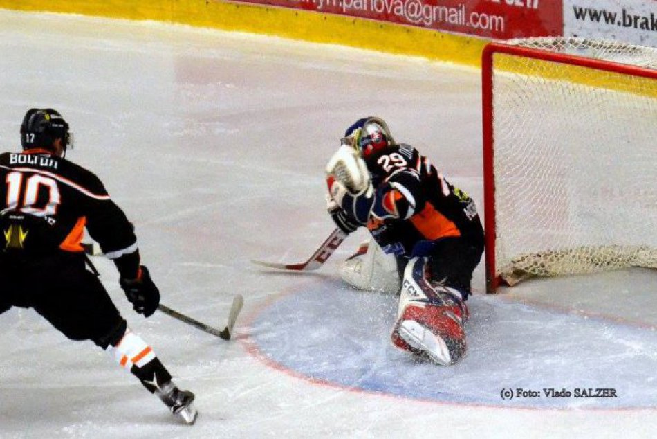 Výhra, ktorá sa ráta: Tenisový kanár v hokeji proti Michalovciam!