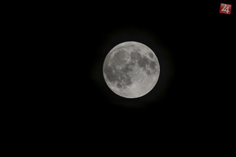 Zatmenie mesiaca 28. september 2015