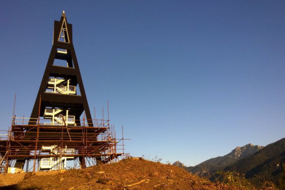 FOTO: Terchovská rozhľadňa je hotová