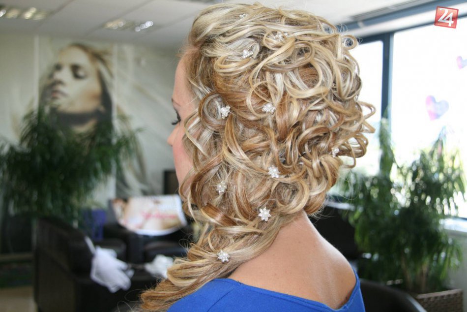 Krásne svadobné účesy popradských neviest