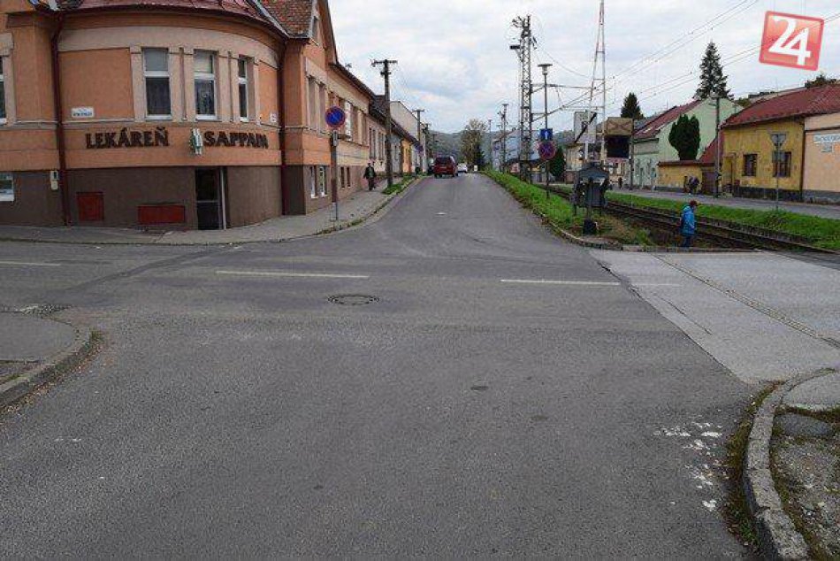 V OBRAZOCH: Neďaleko zvolenskej nemocnice došlo k dopravnej nehode