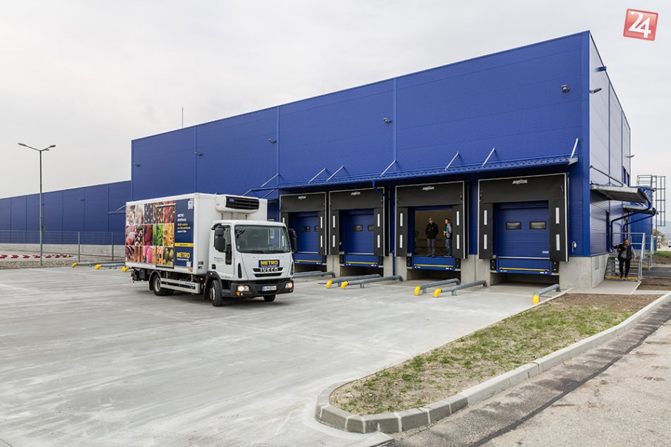 ODKLON OD MODELU CASH & CARRY PRINIESOL ZVÝŠENIE PREDAJA