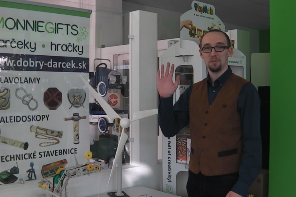 Fascinujúce, hravé a pritom náučné: Fyzikálne pokusy v predajni na zvolenskom ná