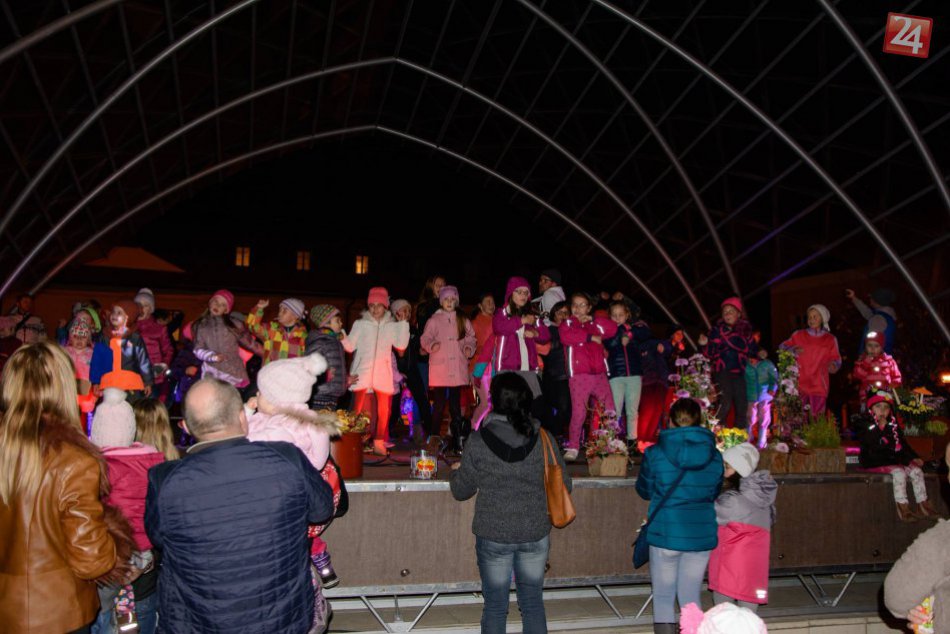 Lampiónový sprievod v Brezne:Žiadny Halloween, pozdrav do neba!