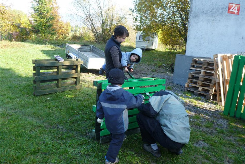 FOTO: V Bystrici vyrastá obývačka, aká sa len tak nevidí