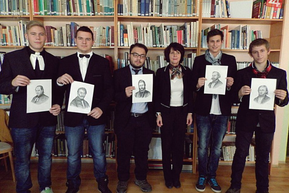 Obrazom: Výročie narodenia Štúra si uctili žiaci v Rožňave